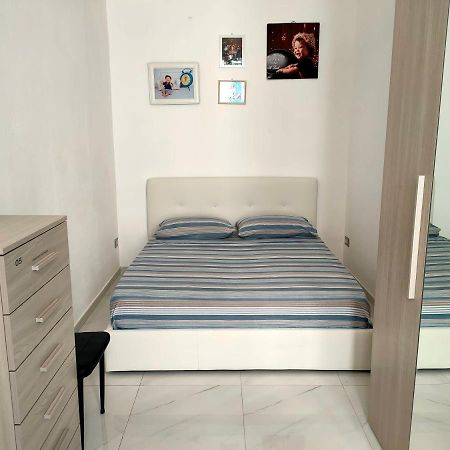 Appartamento Di Fronte Al Porto Turistico 卡利亚里 外观 照片